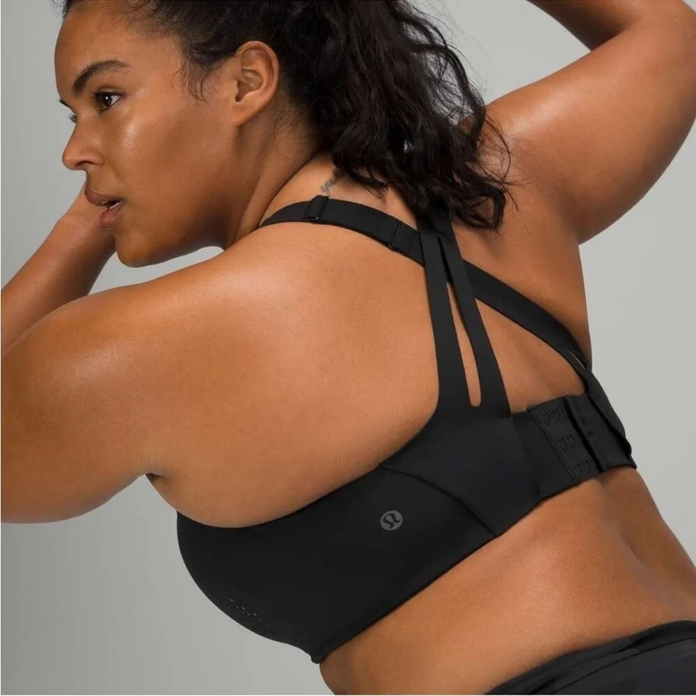 NWT! Lululemon AirSupport Black Ultralu Sports Bra 38C Running Support stretch